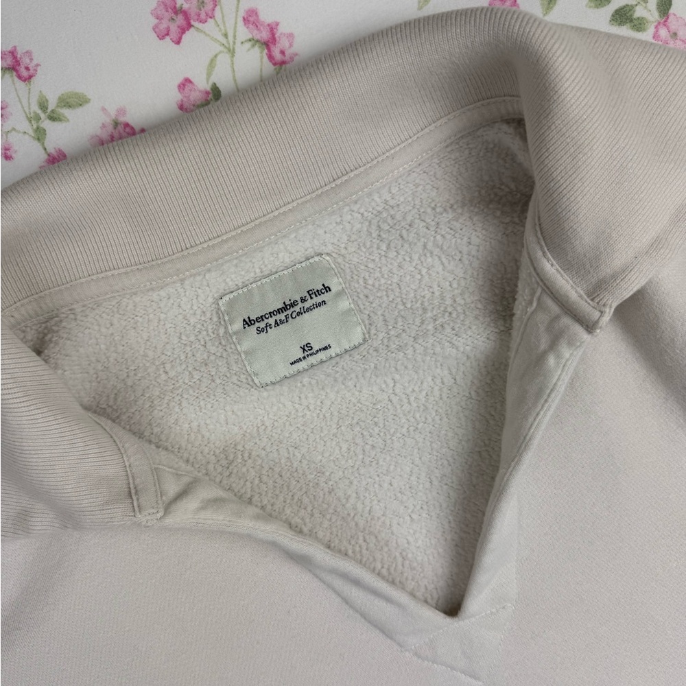 Abercrombie Soft A&F Oversize Baggy Pullover with Collar XS - Picture 3 of 9